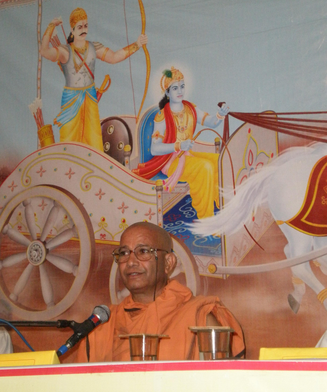 Swami Vinayakananda addressing during Hindu Dharmajagruti Sabha