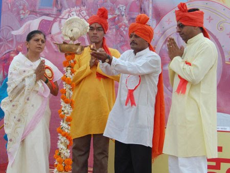 Inauguration of Hindu Dharmajagruti Sabha by lighting a Samai (an oil lamp)