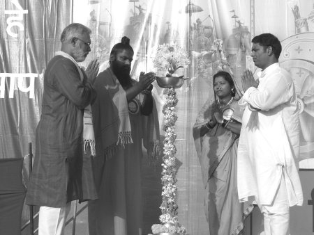 Inauguration of Hindu Dharmajagruti Sabha by lighting a Samai (an oil lamp)
