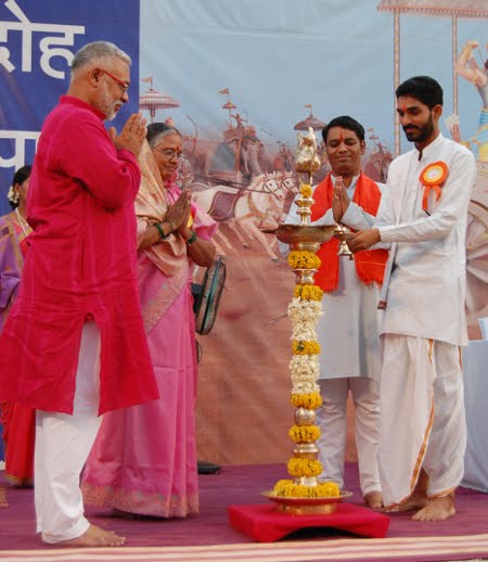 Inauguration of Hindu Dharmajagruti Sabha by lighting a Samai (an oil lamp)