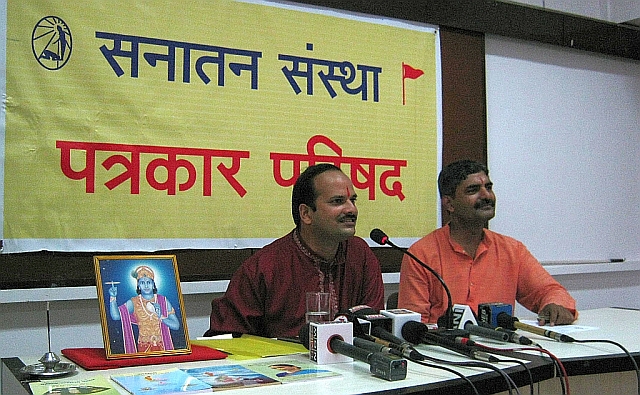 Mr. Abhay Vartak of Sanatan Sanstha addressing in the Press Conference