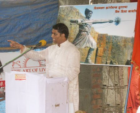 Mr. Ramesh Shinde addressing to devout Hindus in program