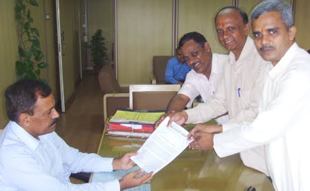 Devout Hindus submitting representation to Dy. District Collector in Vandre