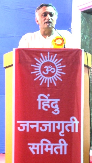  Mr. Shashank Tilak addressing the crowd through his valuable advice