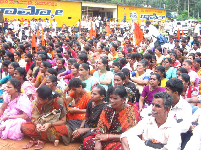 Hindus gathered for the protest rally - 2