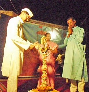 Inauguration of Hindu Dharmajagruti Sabha by lighting a Samai (an oil lamp)