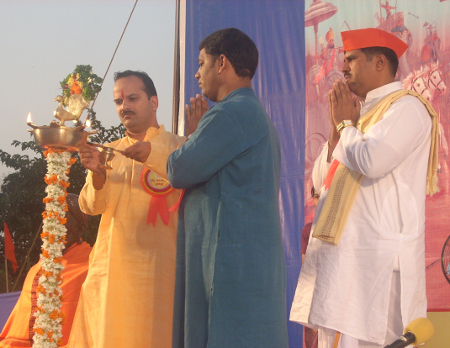 Inauguration of Hindu Dharmajagruti Sabha by lighting a Samai (an oil lamp)
