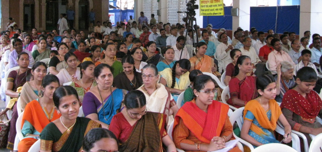Devout Hindus present for the Hindu Dharmajagruti Sabha