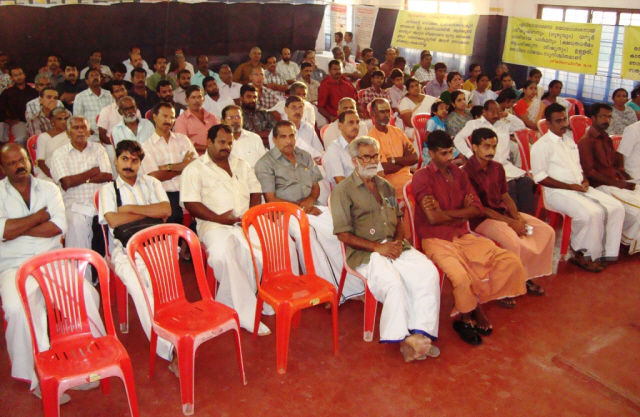 Devout Hindus present for the Hindu Dharmajagruti Sabha