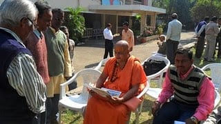 H.H. Mahamandaleshwar Swami Akhileshwaranand Maharaj while listening to the informtion of HJS H.H. Mahamandaleshwar Swami Akhileshwaranand Maharaj while listening to the informtion of HJS