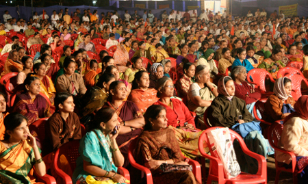 Devout Hindus present for the Hindu Dharmajagruti Sabha