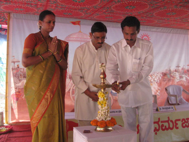 Inauguration of Hindu Dharmajagruti Sabha by lighting a Samai (an oil lamp)