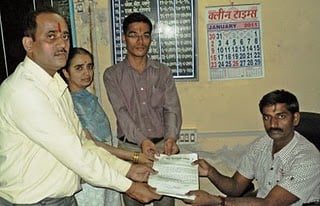HJS members submitting the memorandum