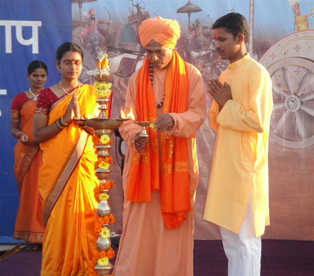 Inauguration of Hindu Dharmajagruti Sabha by lighting a Samai (an oil lamp)