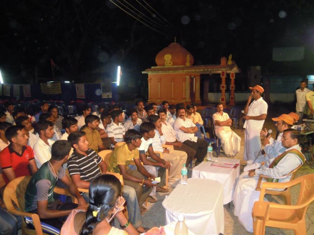 Devout Hindus present for the after-Dharmasabha meeting