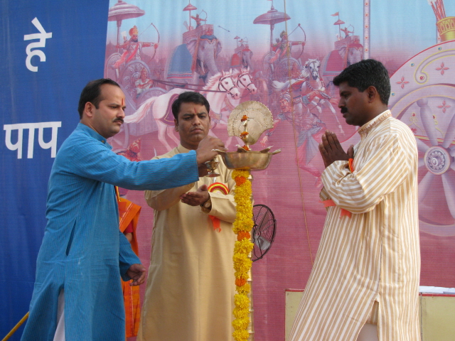 Inauguration of Hindu Dharmajagruti Sabha by lighting a Samai (an oil lamp)