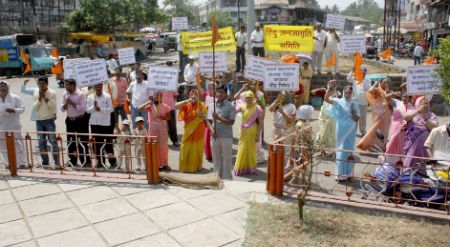 HJS staging strong agitations at Datta Chowk, Karad