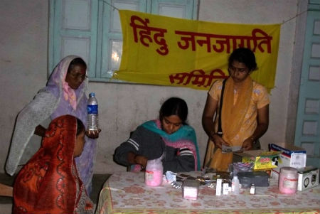Dr. Reema Lipare of HJS performing medical check-up of Warkaris Dr. Reema Lipare of HJS performing medical check-up of Warkaris
