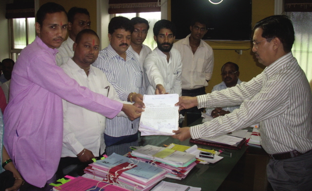 Pro-Hindus submitting representation to the District Collector