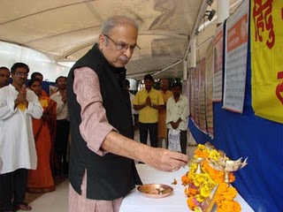 Historian Mr. Ninad Bedekar inaugurating the exhibition Historian Mr. Ninad Bedekar inaugurating the exhibition