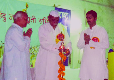 Inauguration of Hindu Dharmajagruti Sabha by lighting a Samai (an oil lamp)