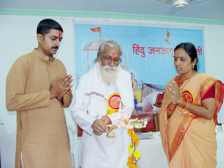 Inauguration of Hindu Dharmajagruti Sabha by lighting a Samai (an oil lamp)