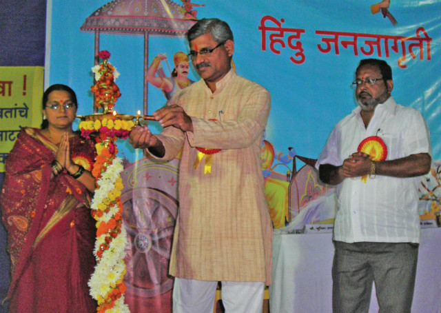 Inauguration of Hindu Dharmajagruti Sabha by lighting a Samai (an oil lamp)