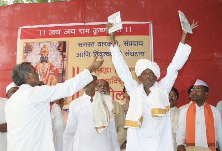 H.B.P. Vakte Maharaj releasing the book compiled by HJS