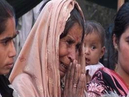 Pakistani Hindu refugees living on the street in Delhi