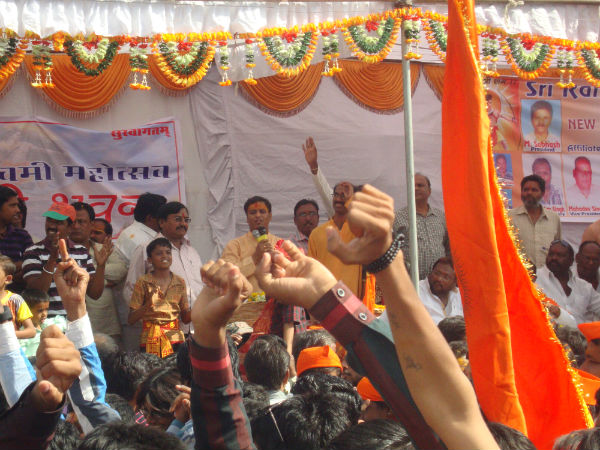Shri. Ramesh Shinde, National Spokesperson of HJS addressing to the audience