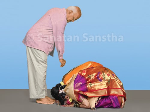 husband_wife_namaskar_together_inner