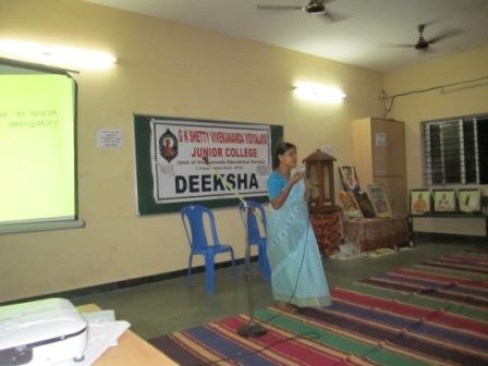 Sou.Suganthi delivering the lecture