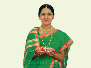 How to wear Nau gajaki (Nauvari) saree ?