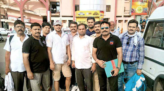 Ali Sheikh (in shorts) and Abdul Qureshi (to his left) after being taken into custody by the Bhopal police’s SIT team (Courtesy : Mid Day)