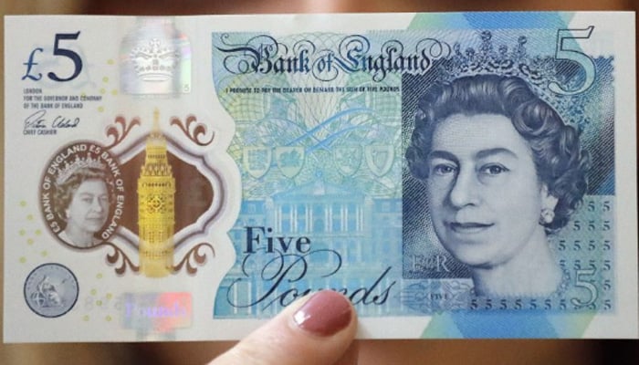 552531-queen-note