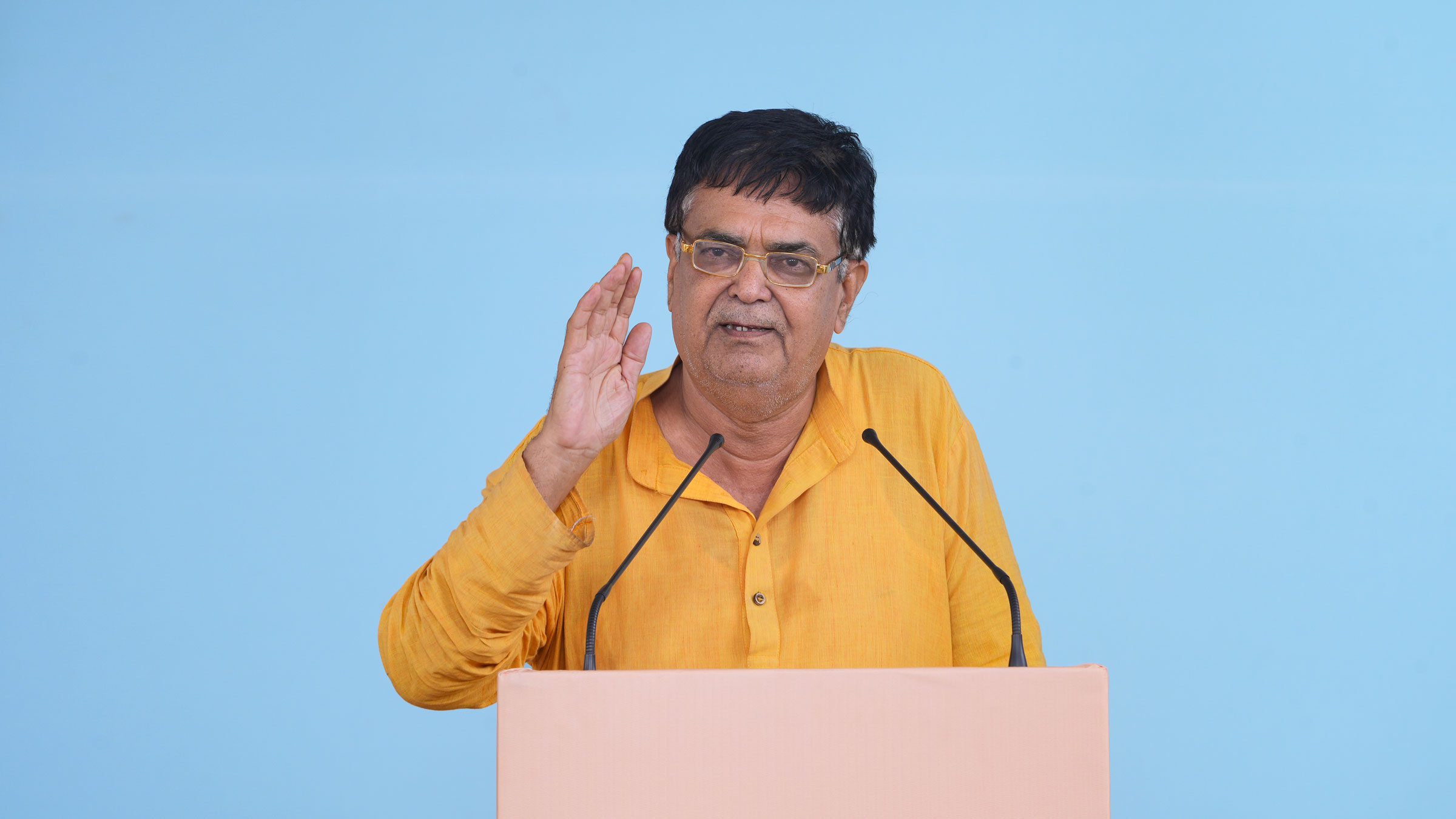 Praising the organisers of the ‘Vaishvik Hindu Rashtra Mahotsav’, Mr Ravindra Patil (Trustee, Shri Vighnaharan Ganesh Mandir, Nashik, Maharashtra) said – "The radiance on everyone’s face is such that it seems Saints have come here in the form of ordinary humans. I salute the dedication of all such people for the Nation and Dharma, and thank them".